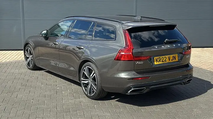 Volvo V60 2022 photo 3