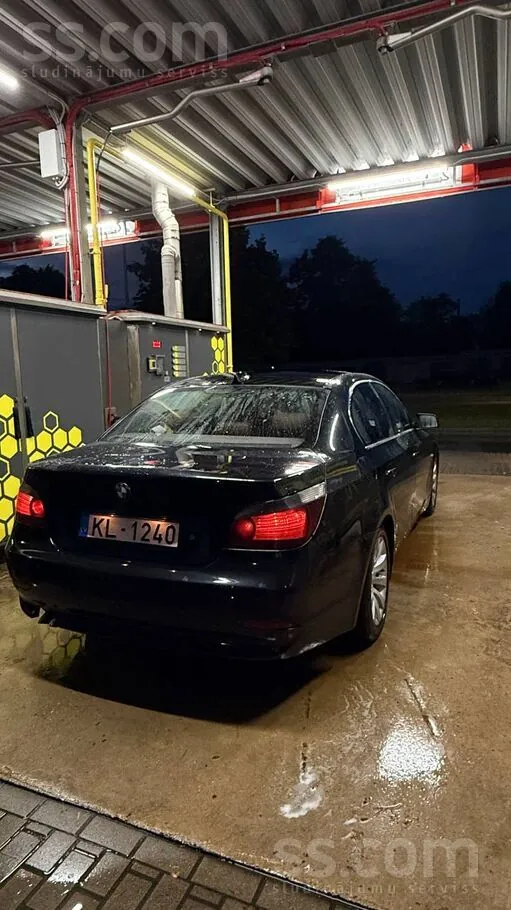 BMW E60 2003 photo 5