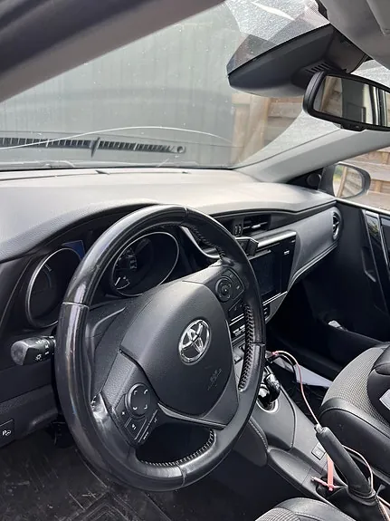 Toyota Auris 2016 photo 2
