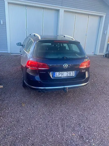 Volkswagen Passat 2011 photo 3