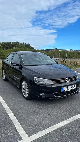 Volkswagen Jetta 2012 photo 2
