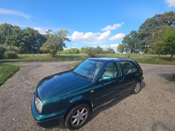 Volkswagen Golf 1997 photo 2