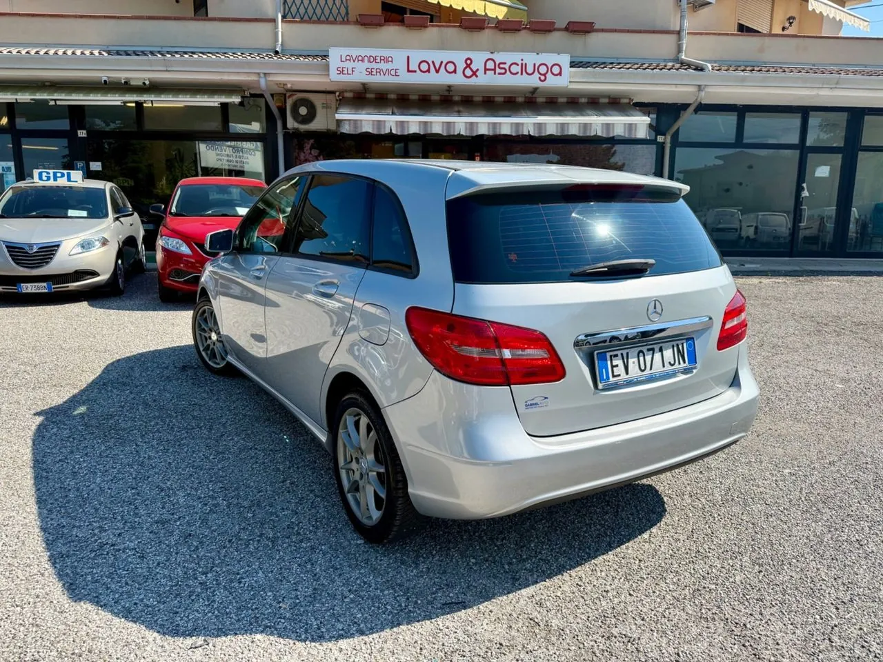 Mercedes-Benz B180 2014 photo 5