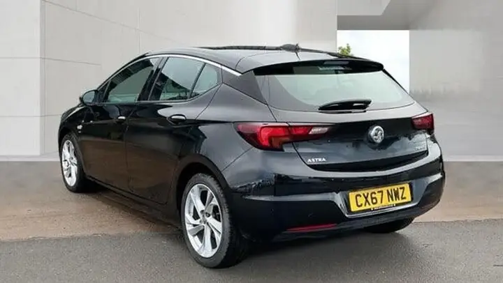 Vauxhall Astra 2017 photo 3