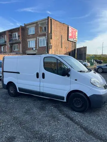 Opel Vivaro photo 2