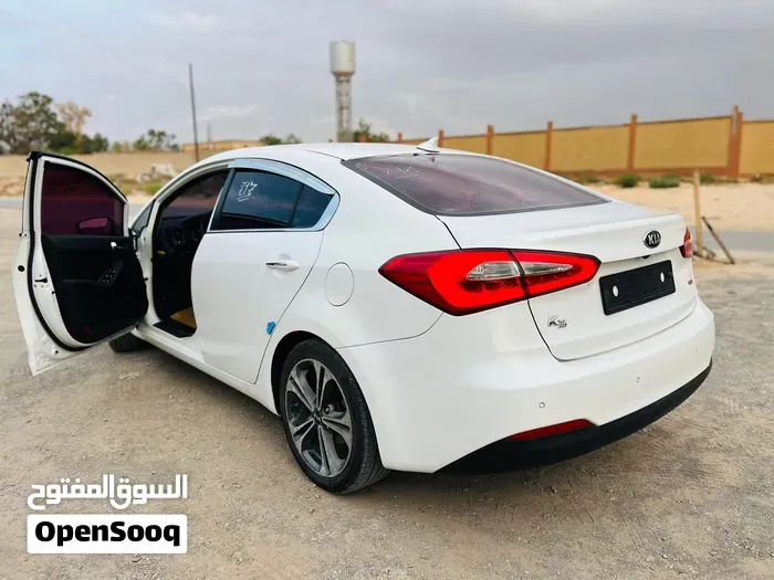 Kia K3 2014 photo 2