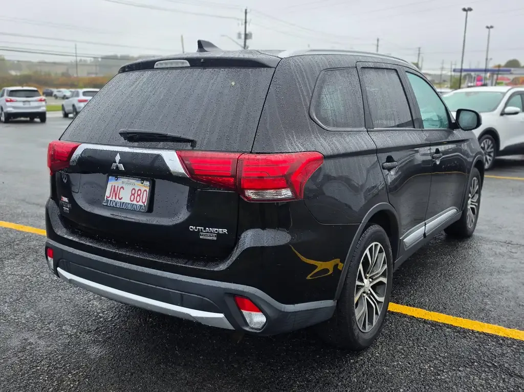 Mitsubishi Outlander 2017 photo 5