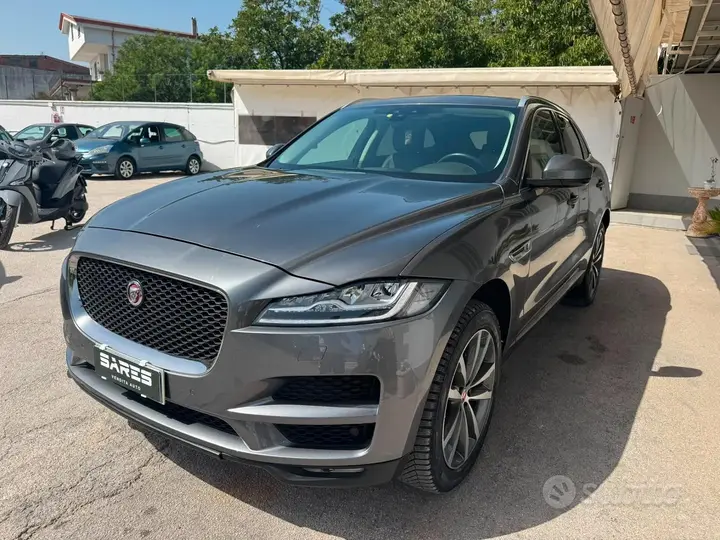 Jaguar F-Pace 2018 photo 4