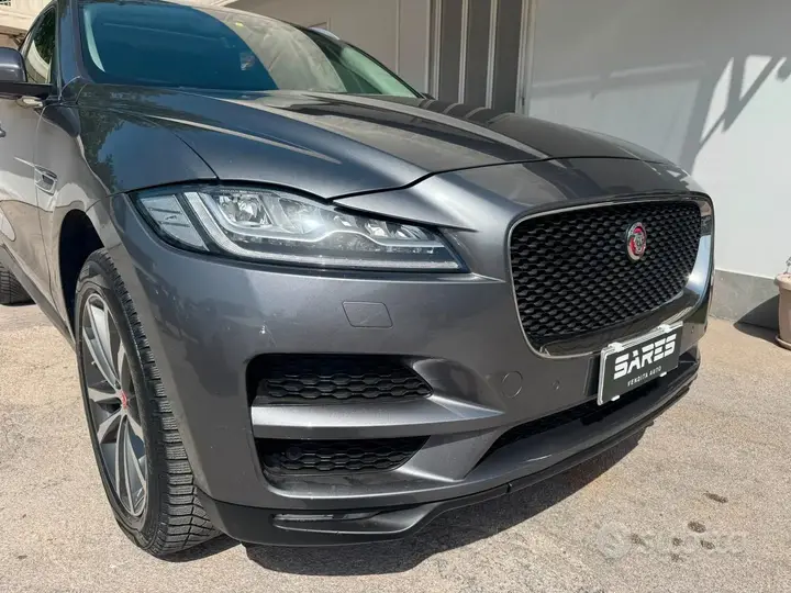 Jaguar F-Pace 2018 photo 5
