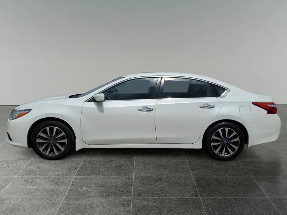 Nissan Altima 2017 photo 2