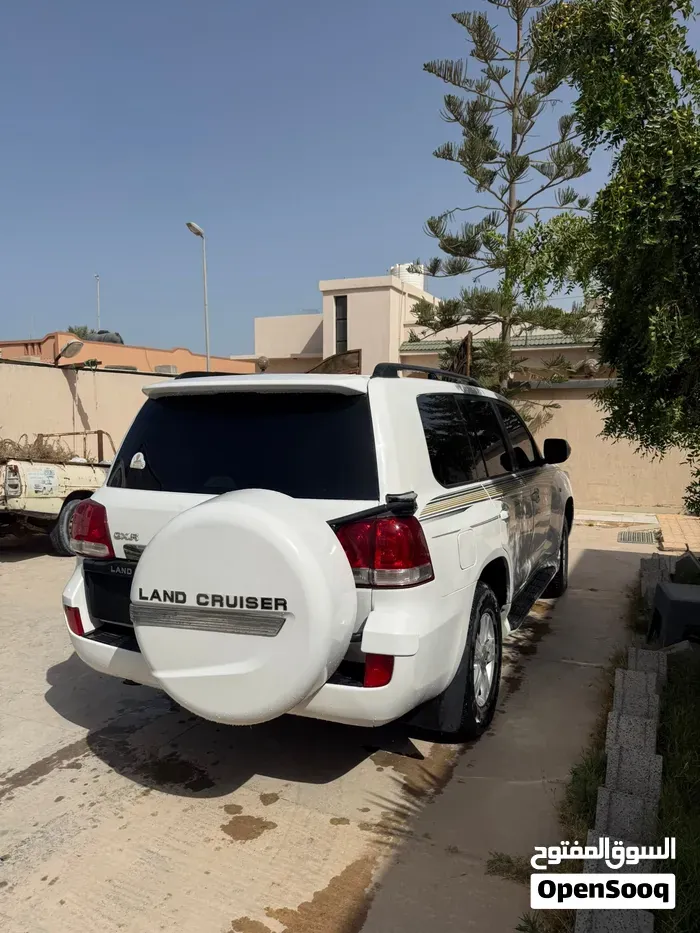Toyota Land Cruiser 2009 photo 2