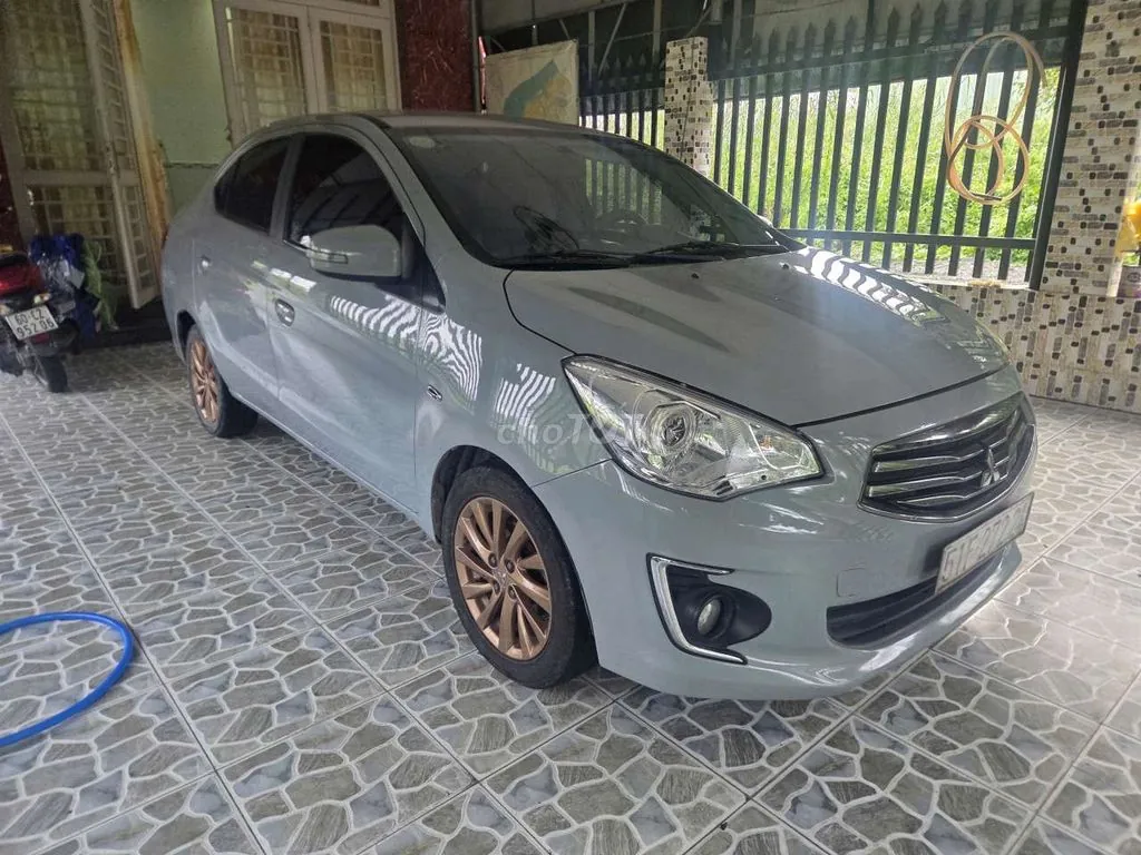 Mitsubishi Attrage 2015 photo 4