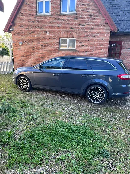 Ford Mondeo 2011 photo 2