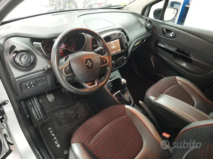 Renault Captur 2017 photo 2