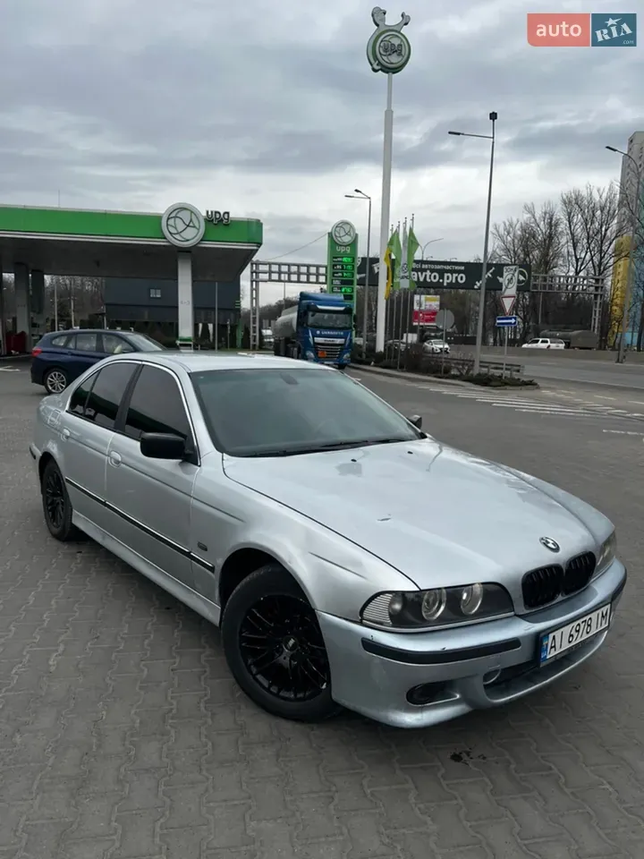 BMW 5 Series 1999 photo 2