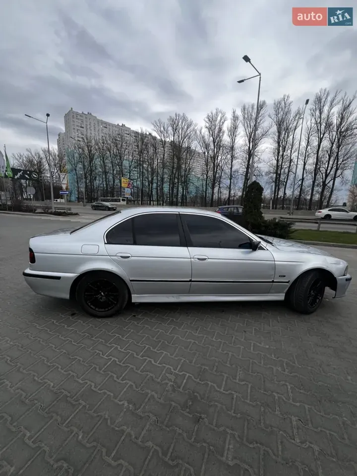 BMW 5 Series 1999 photo 4