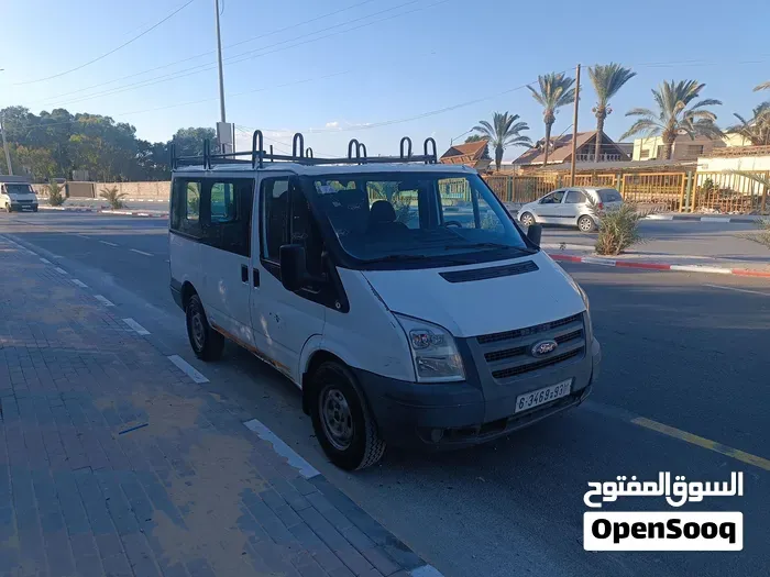 Ford Transit 2011 photo 2