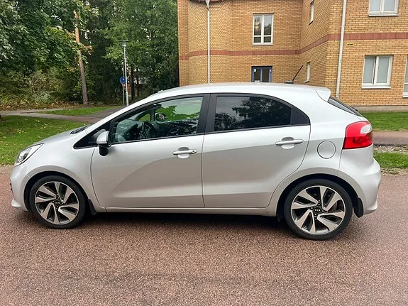 Kia Rio 2016 photo 4