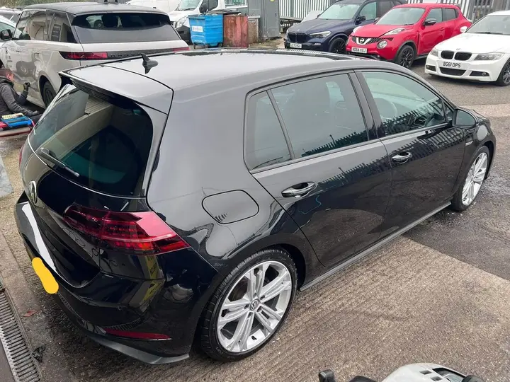Volkswagen Golf 2018 photo 4