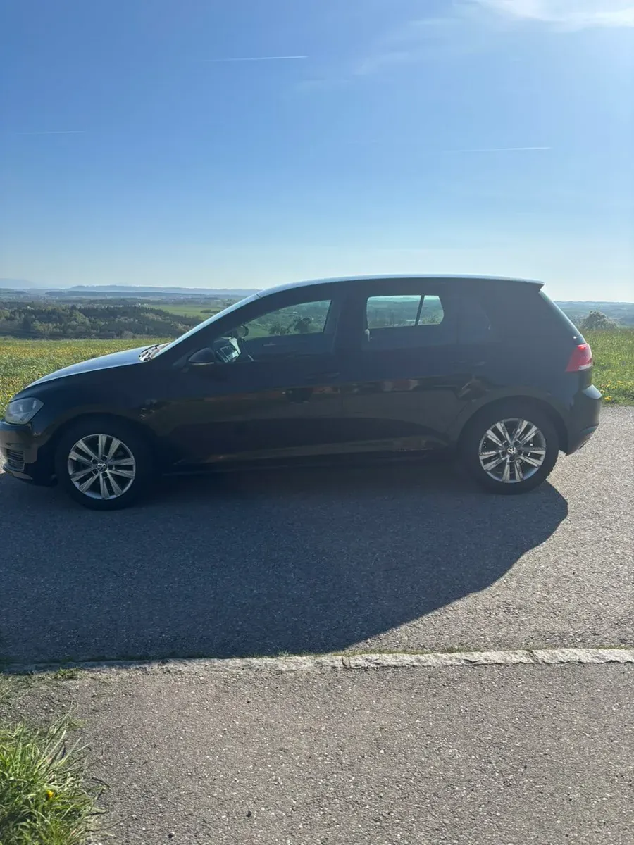 Volkswagen Golf 2012 photo 2