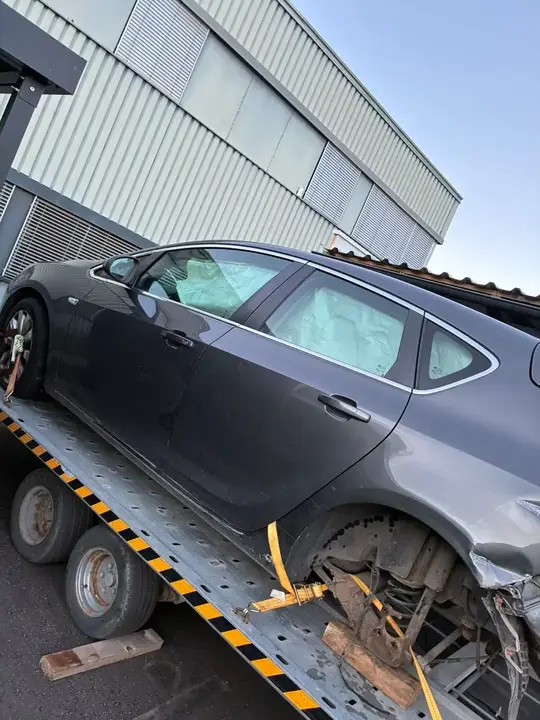 Opel Astra 2010 photo 3