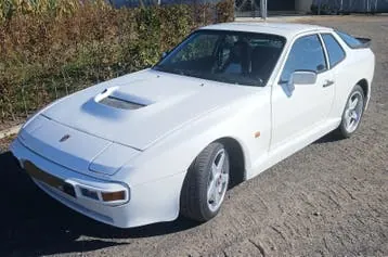 Porsche 944