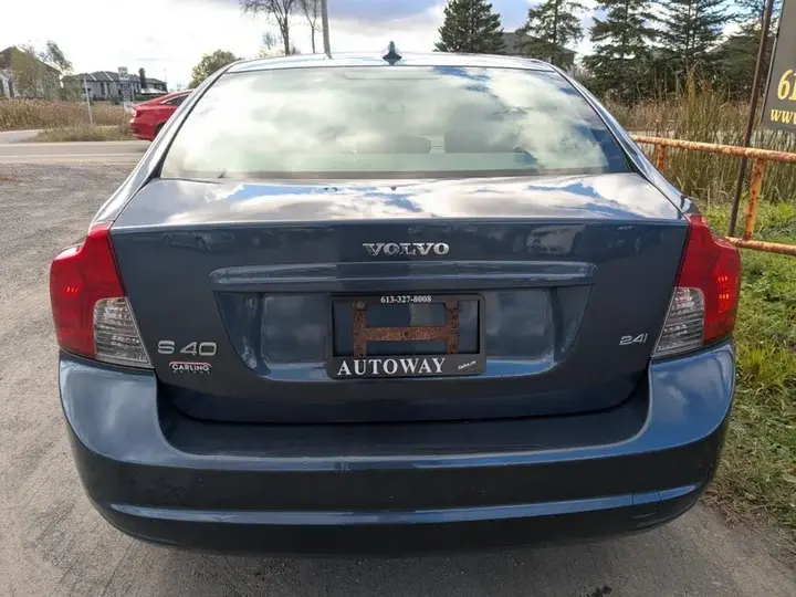 Volvo S40 2008 photo 4