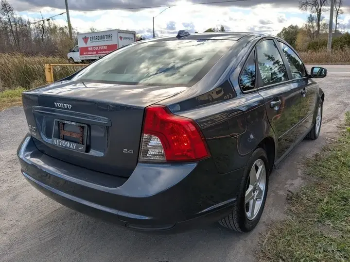 Volvo S40 2008 photo 5