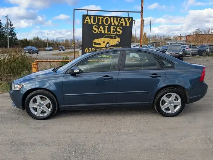 Volvo S40 2008 photo 2