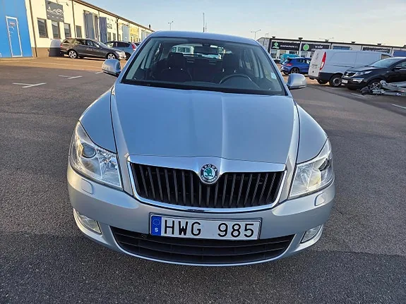 Skoda Octavia 2011 photo 3