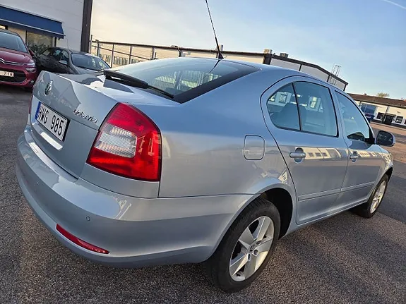 Skoda Octavia 2011 photo 5