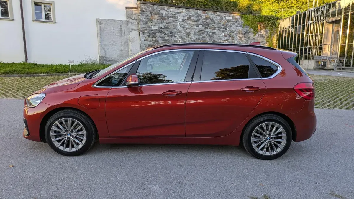 BMW 2 Series 2020 photo 2