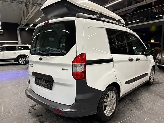 Ford Transit Courier 2018 photo 5