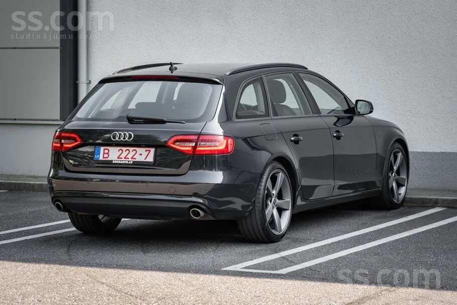 Audi A4 2012 photo 4