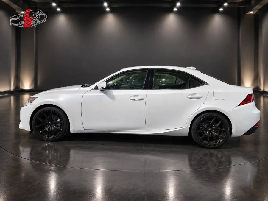 Lexus Is 250 2015 photo 5