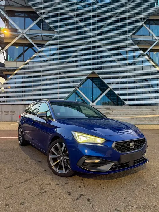 Seat Leon 2022 photo 2