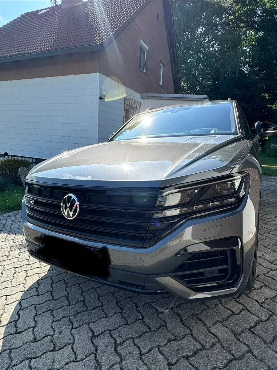 Volkswagen Touareg 2023 photo 3