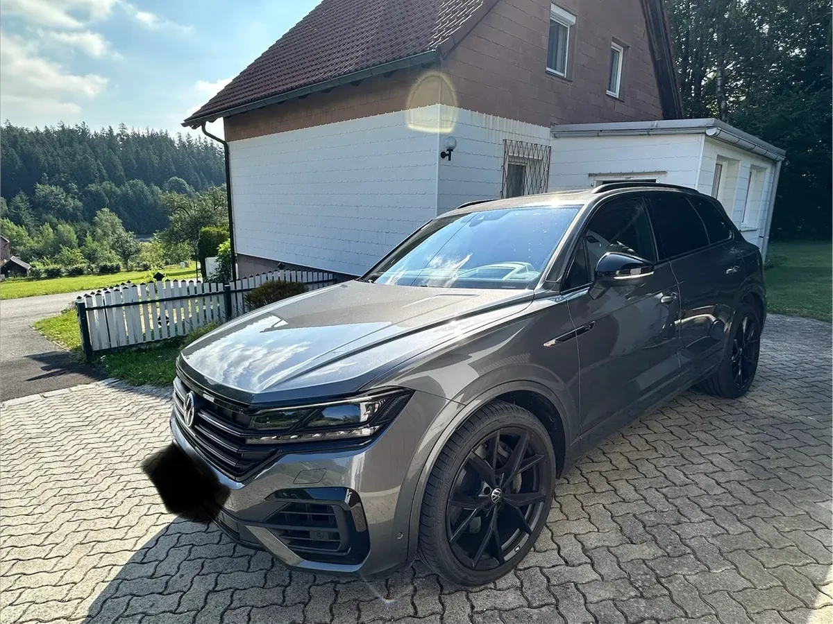 Volkswagen Touareg 2023 photo 2