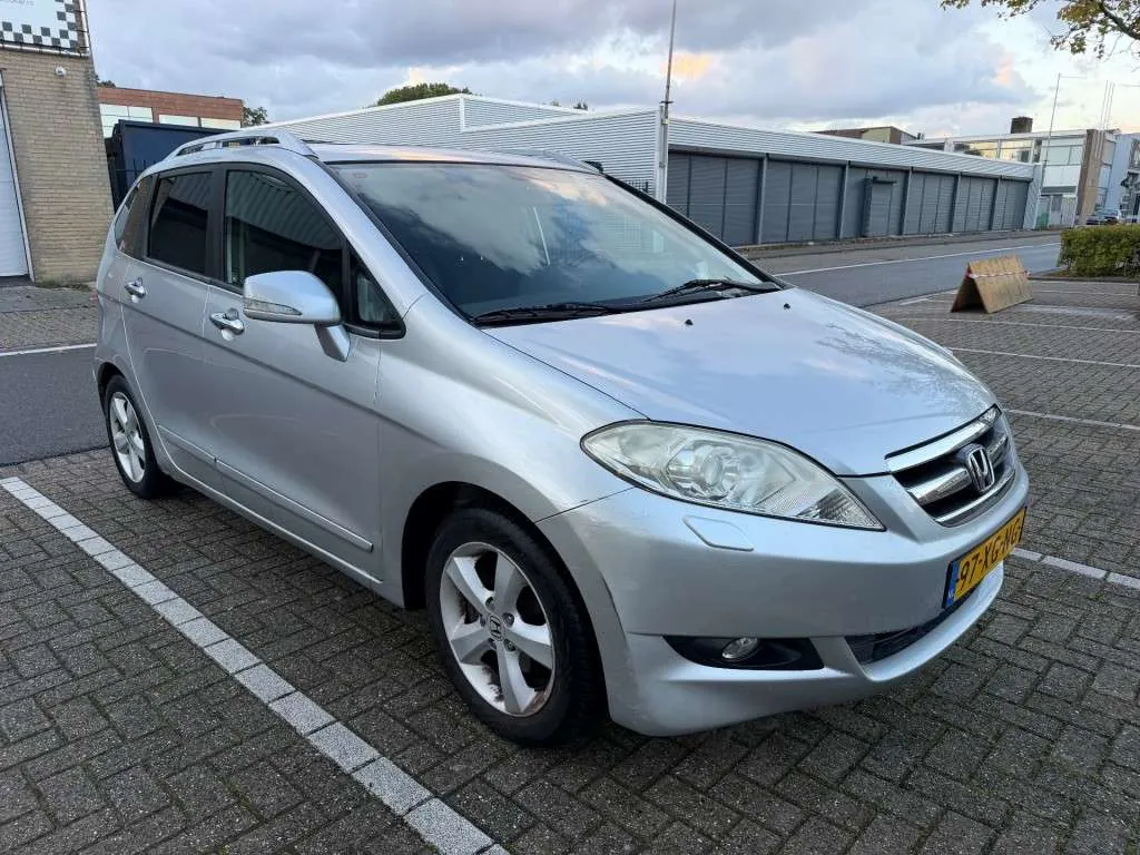 Honda Fr-V 2004 photo 5
