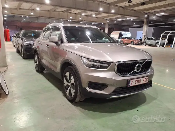 Volvo Xc40 2022 photo 2