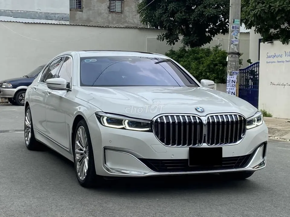 BMW 7 Series 2020 photo 2