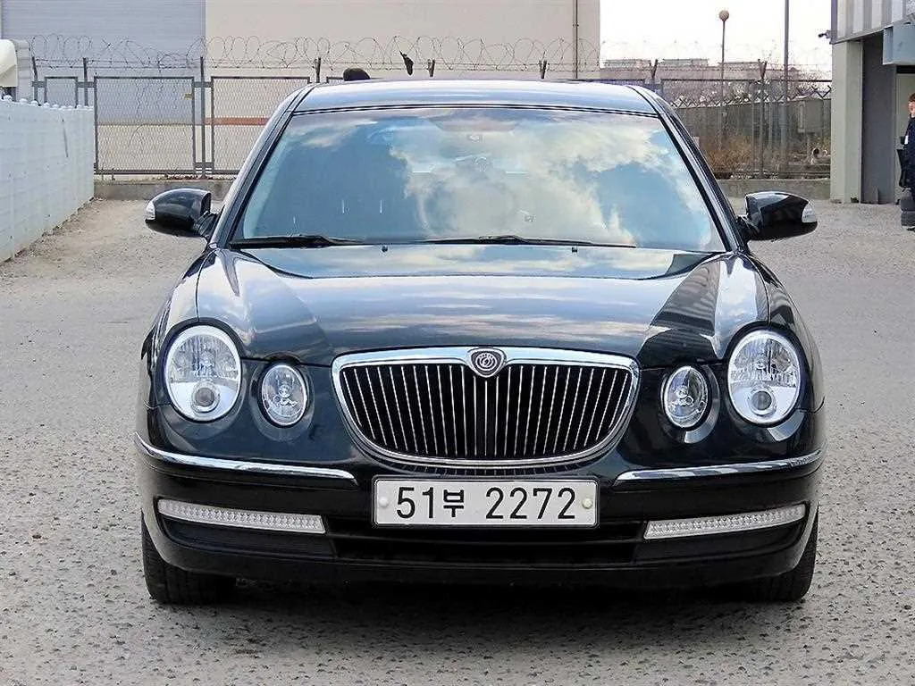 Kia Opirus