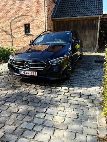 Mercedes-Benz E 200D