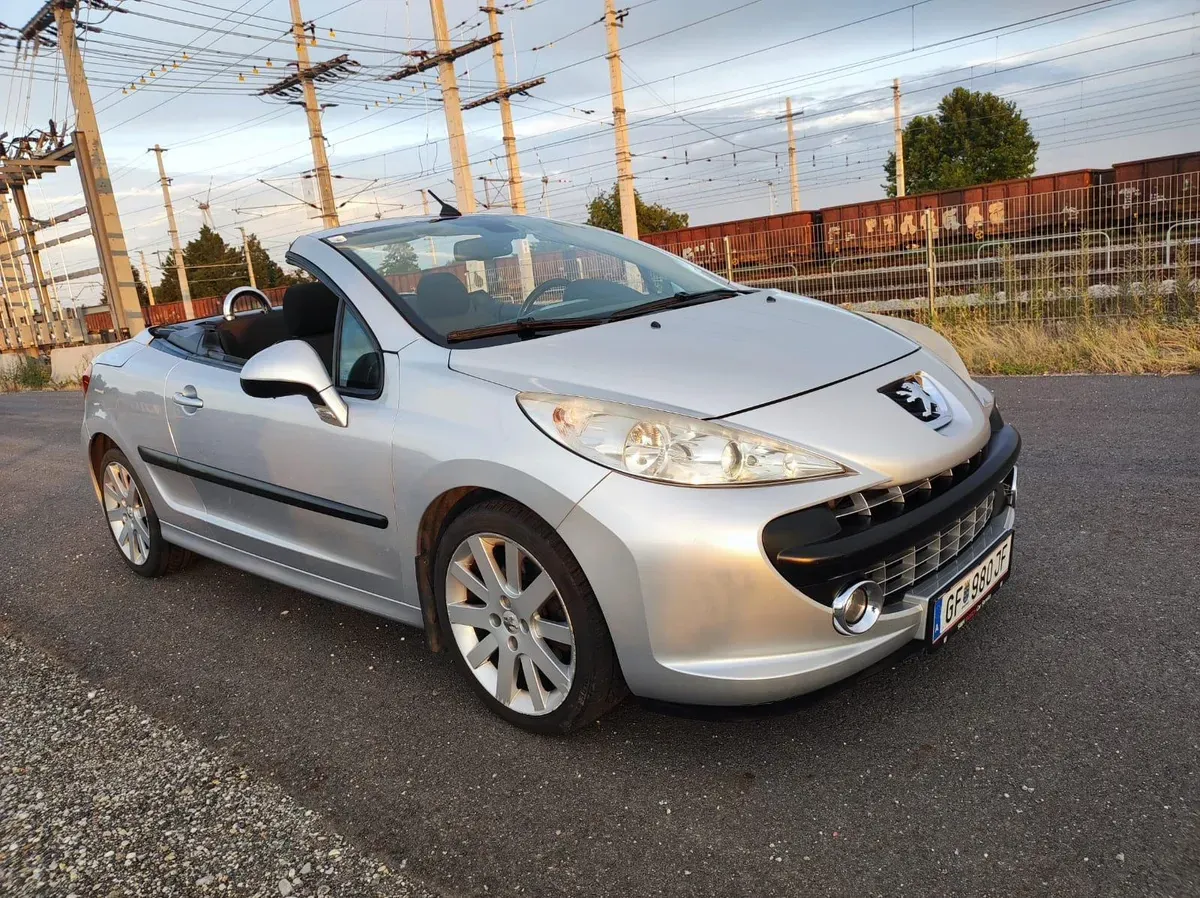 Peugeot 207 2007 photo 3