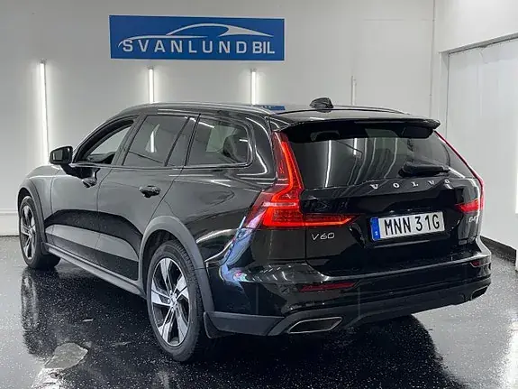 Volvo V60 Cross Country 2022 photo 5