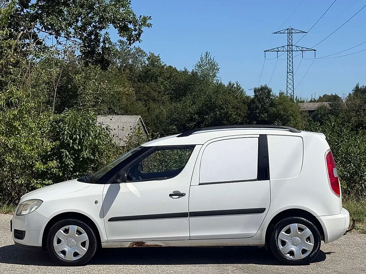 Skoda Roomster 2009 photo 2