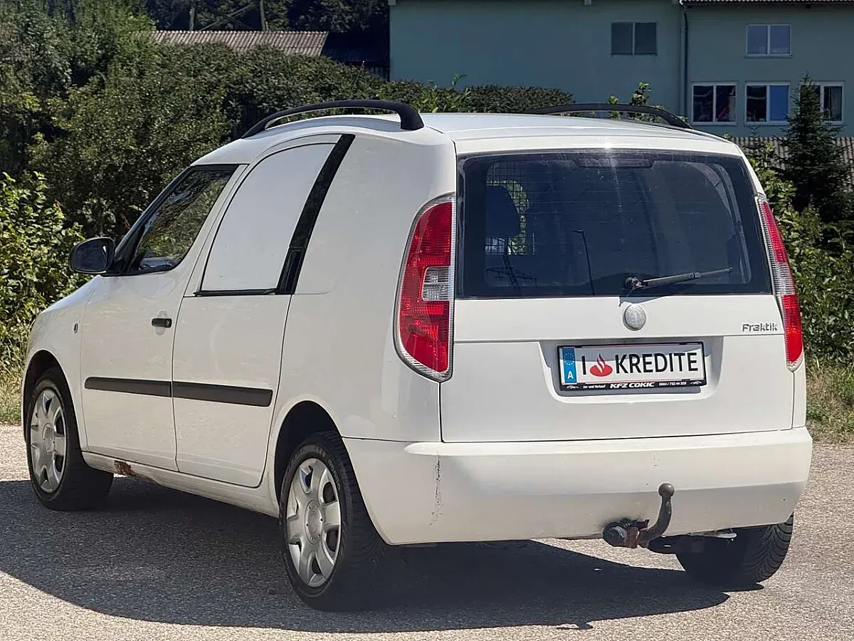 Skoda Roomster 2009 photo 3