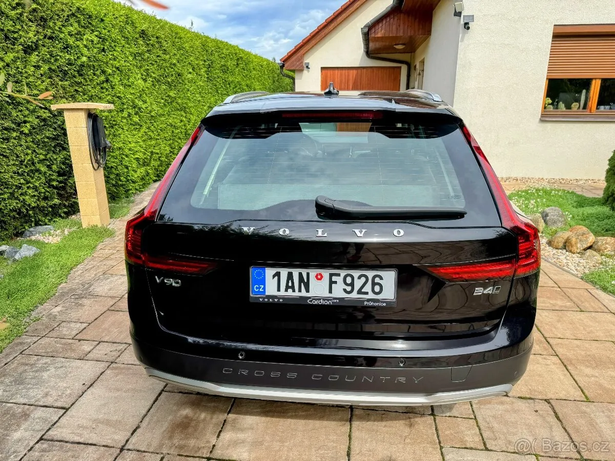 Volvo V90 Cross Country 2024 photo 5