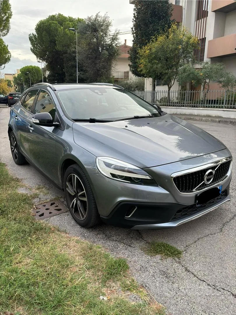 Volvo V40 2016 photo 2