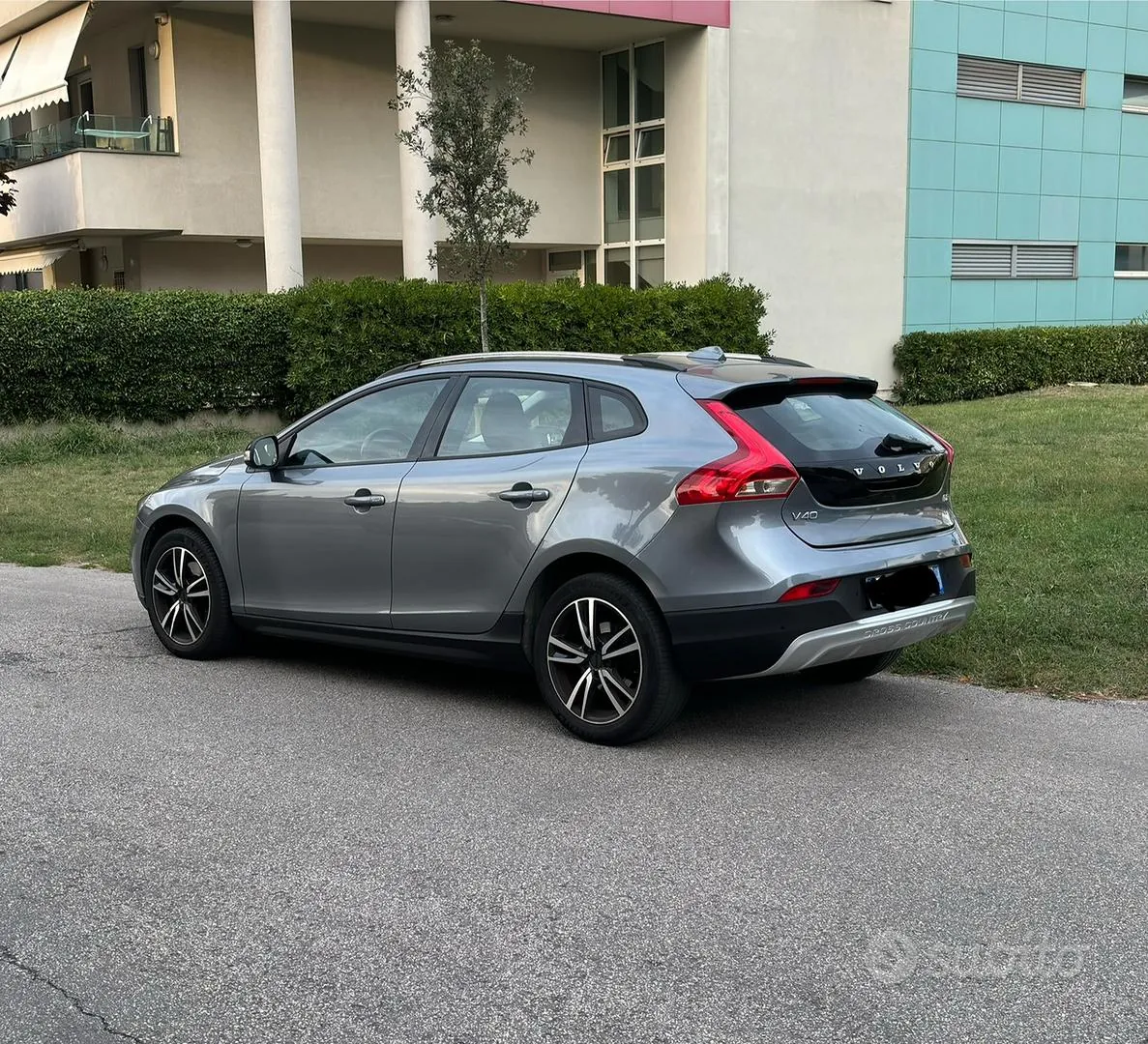 Volvo V40